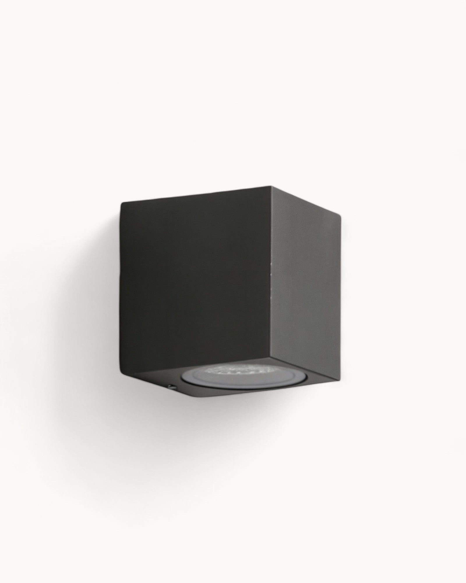 Clair Snö | Lampe LED de Hall et Jardin – Élégance en métal et verre