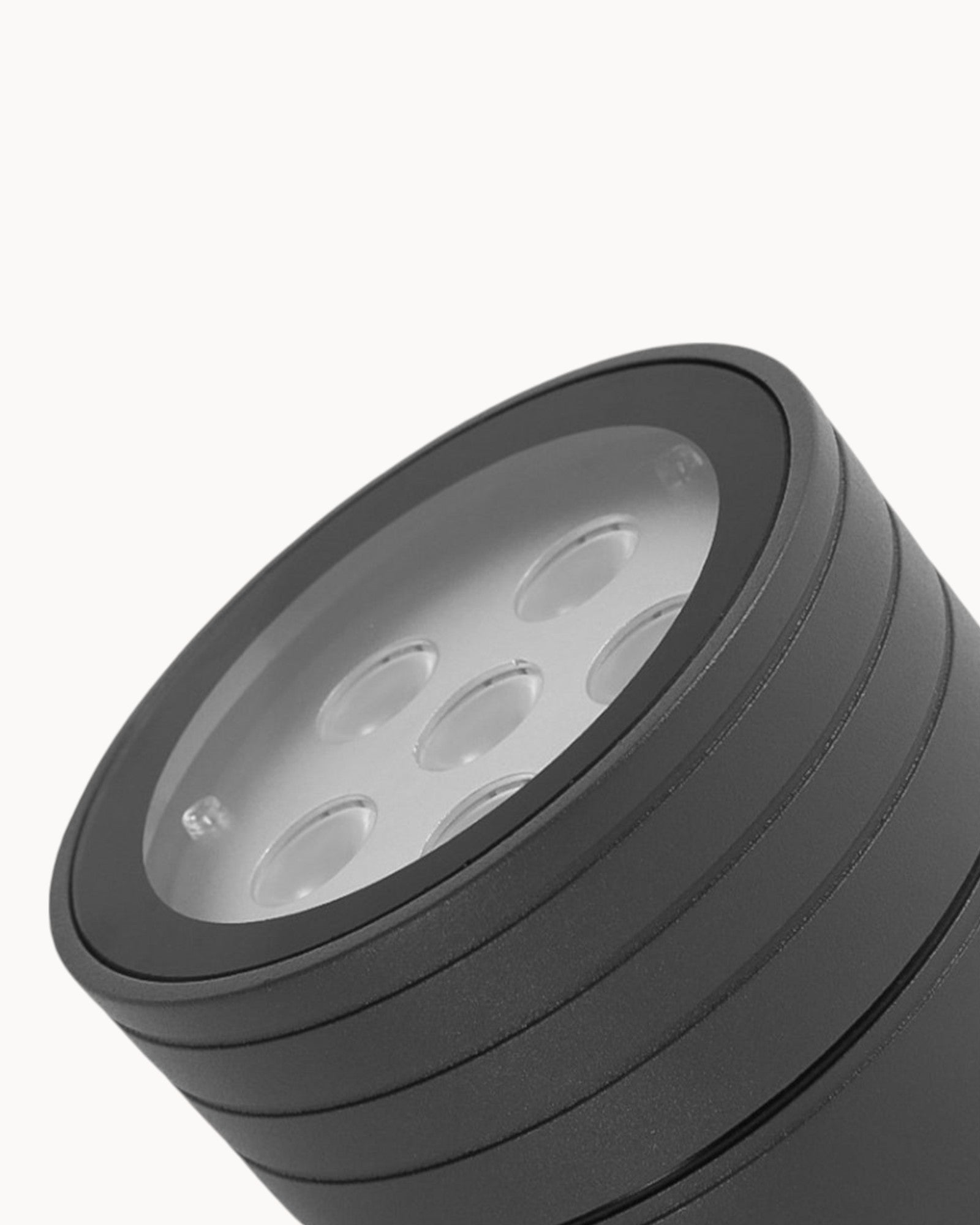 Maiind | Lampe suspendue solaire LED – Design moderne et élégant – Verre/metal noir – Lumière blanc chaud, IP65