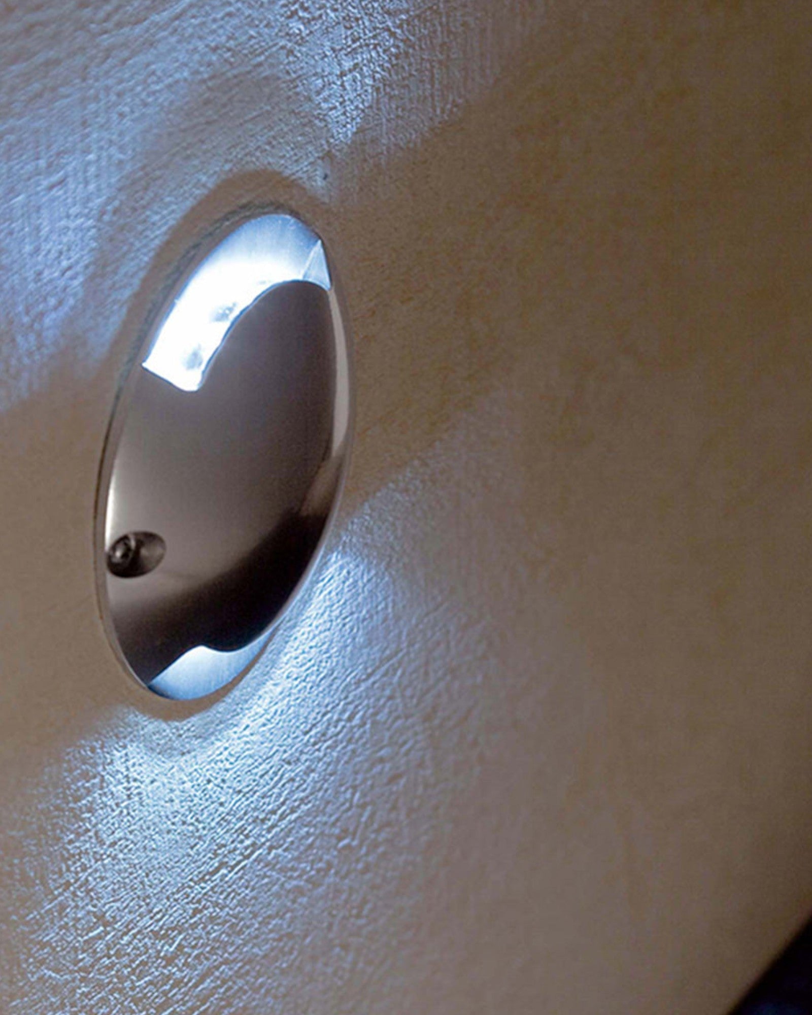 Fjoair | Lampe extérieure ronde moderne - Métal noir - IP65 - Lumière blanche froide pour hall et escalier---LumièreNord | Lampe extérieure élégante | Design scandinave chic