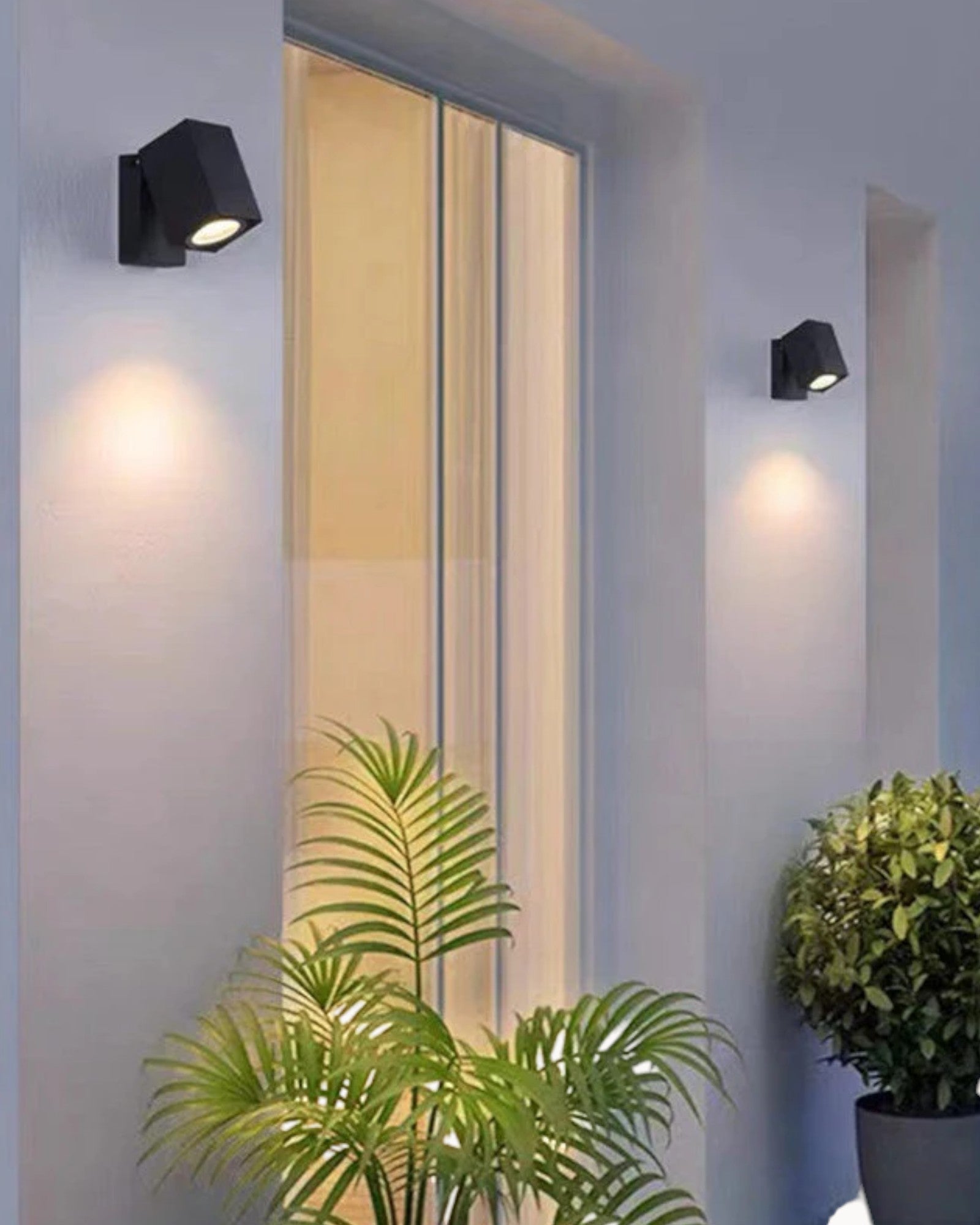 Pur Frisk | Lampe extérieure moderne en métal noir et acrylique – IP65 – idéale pour jardin ou couloir