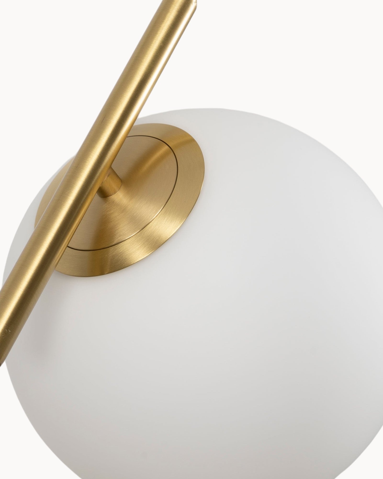 Lineil | Suspension Art-Déco en Laiton et Verre – Élégance intemporelle