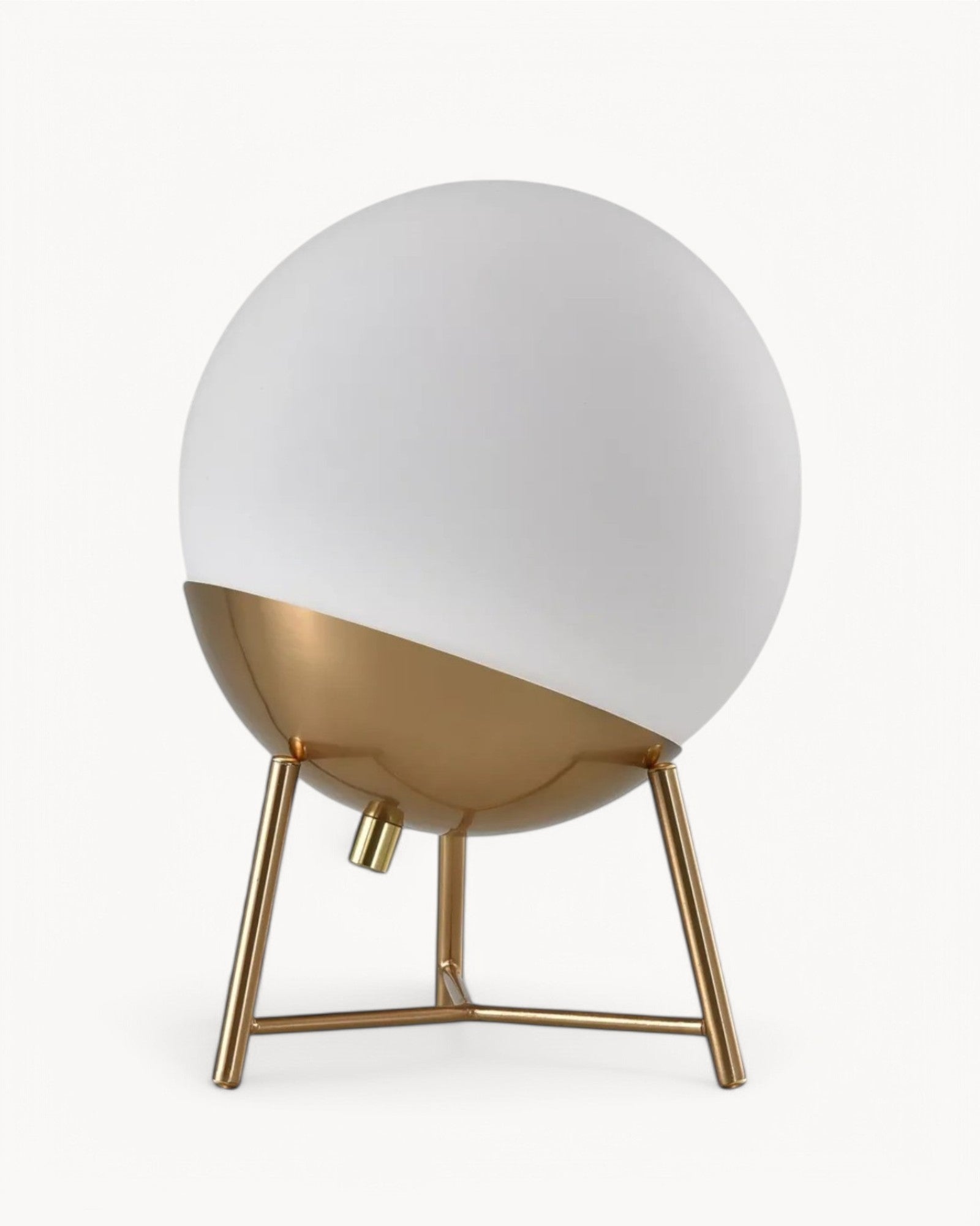 Bruhic | Lampe de table élégante – finition laiton – design moderne