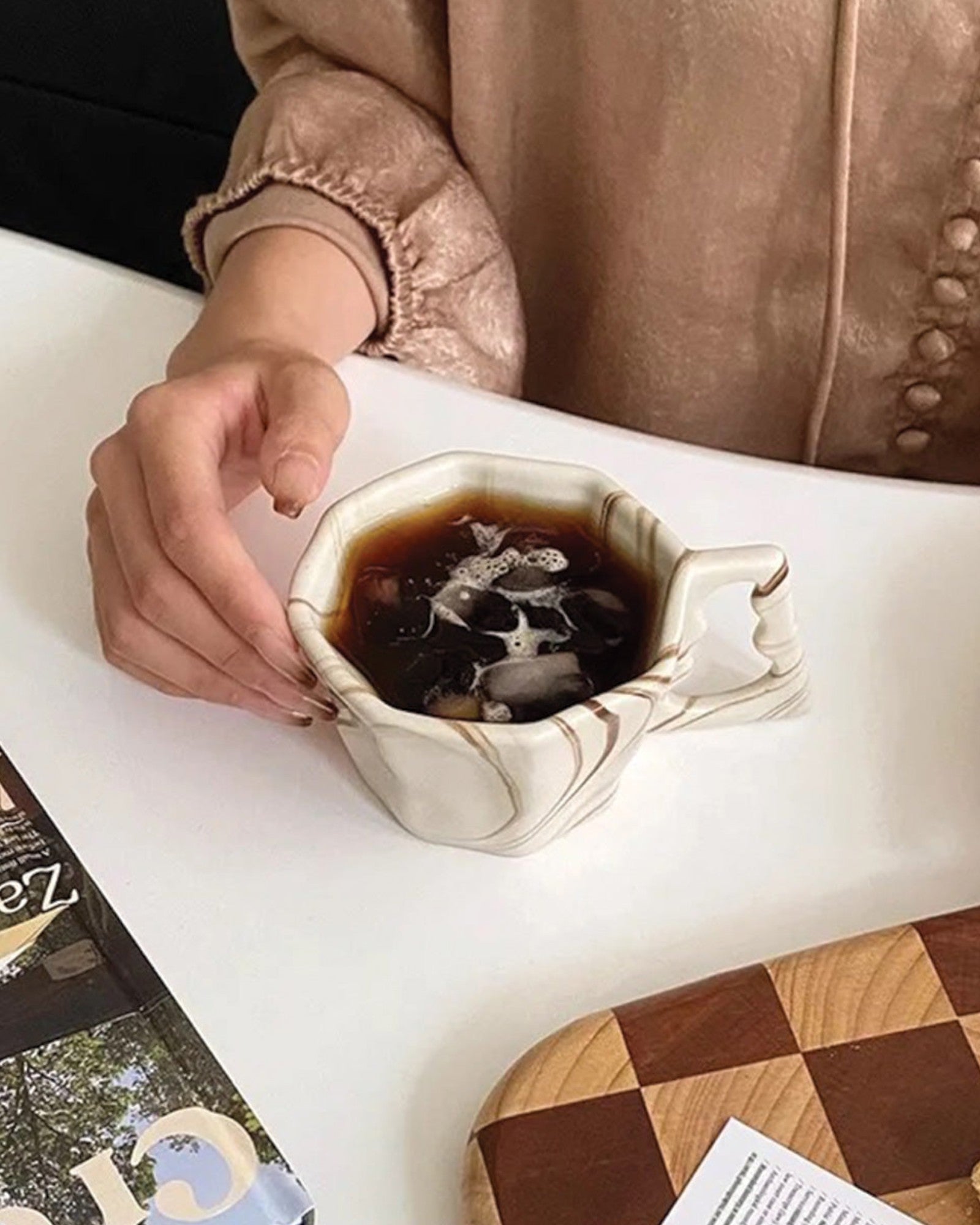 Vent Ljus | Mug octogonal – Design moderne – Brun et gris élégant