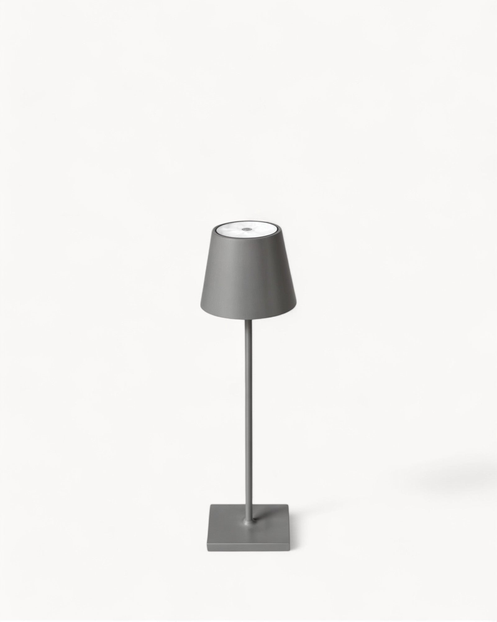 Soleil Storm | Lampe de table LED – Toucher 3 couleurs – Design moderne – Recharge USB