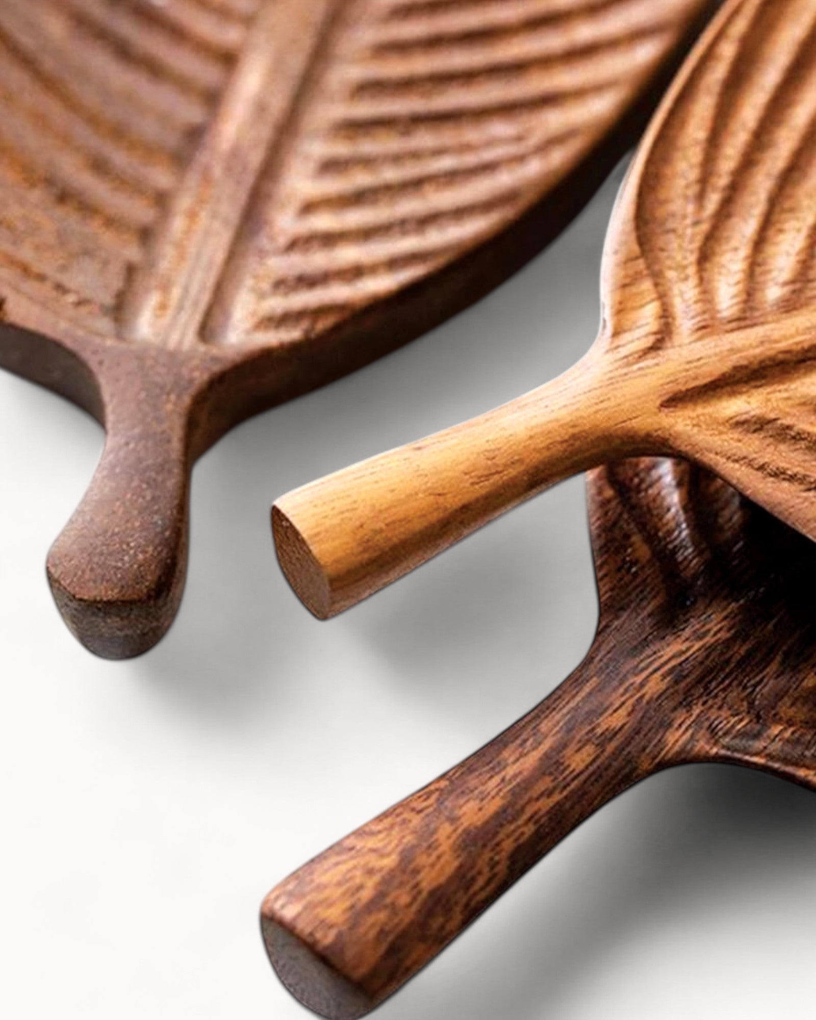 Beaumi | Plateau en bois sculpté – Élégance naturelle