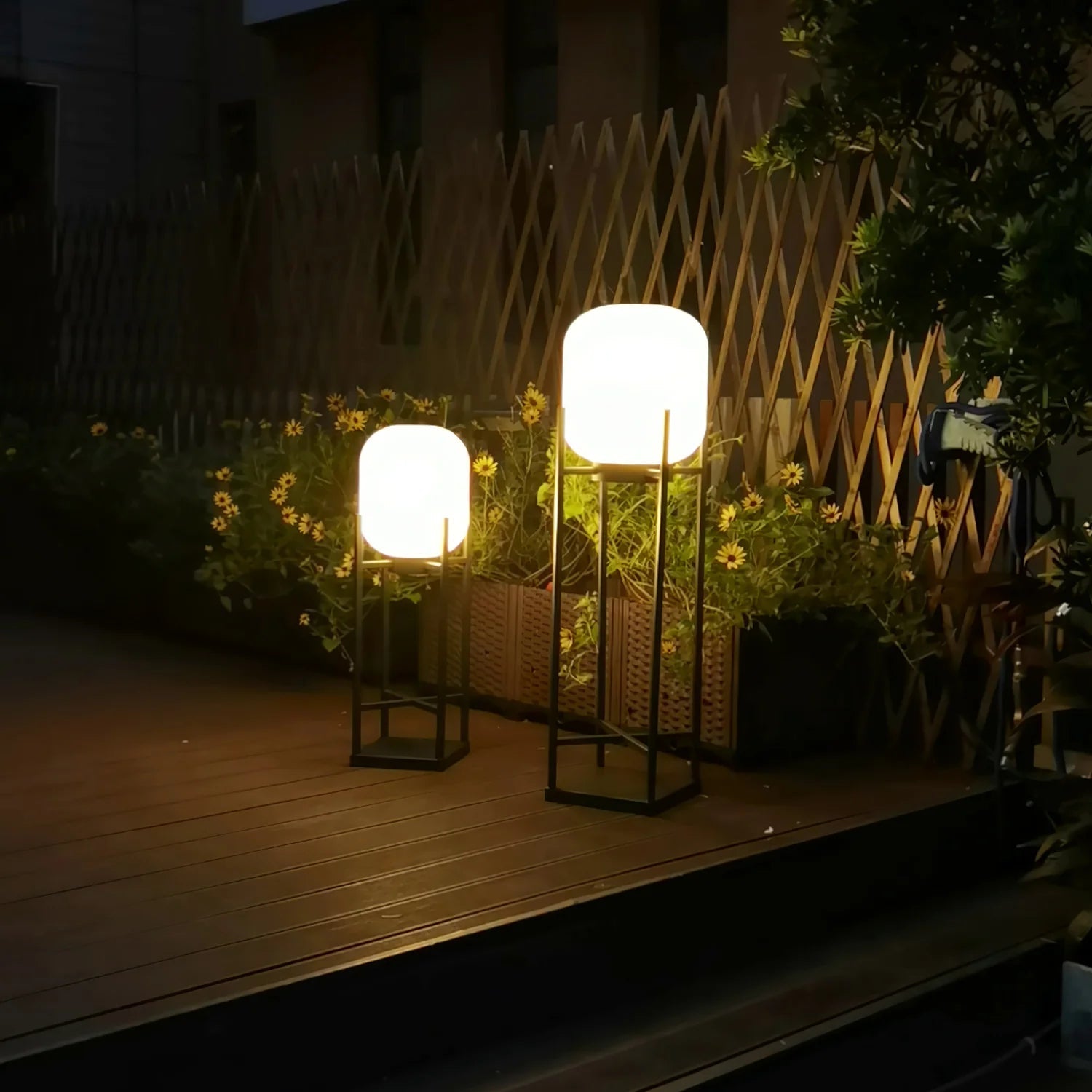 Brume Hem | Lampe sur pied solaire – acier inoxydable – design moderne