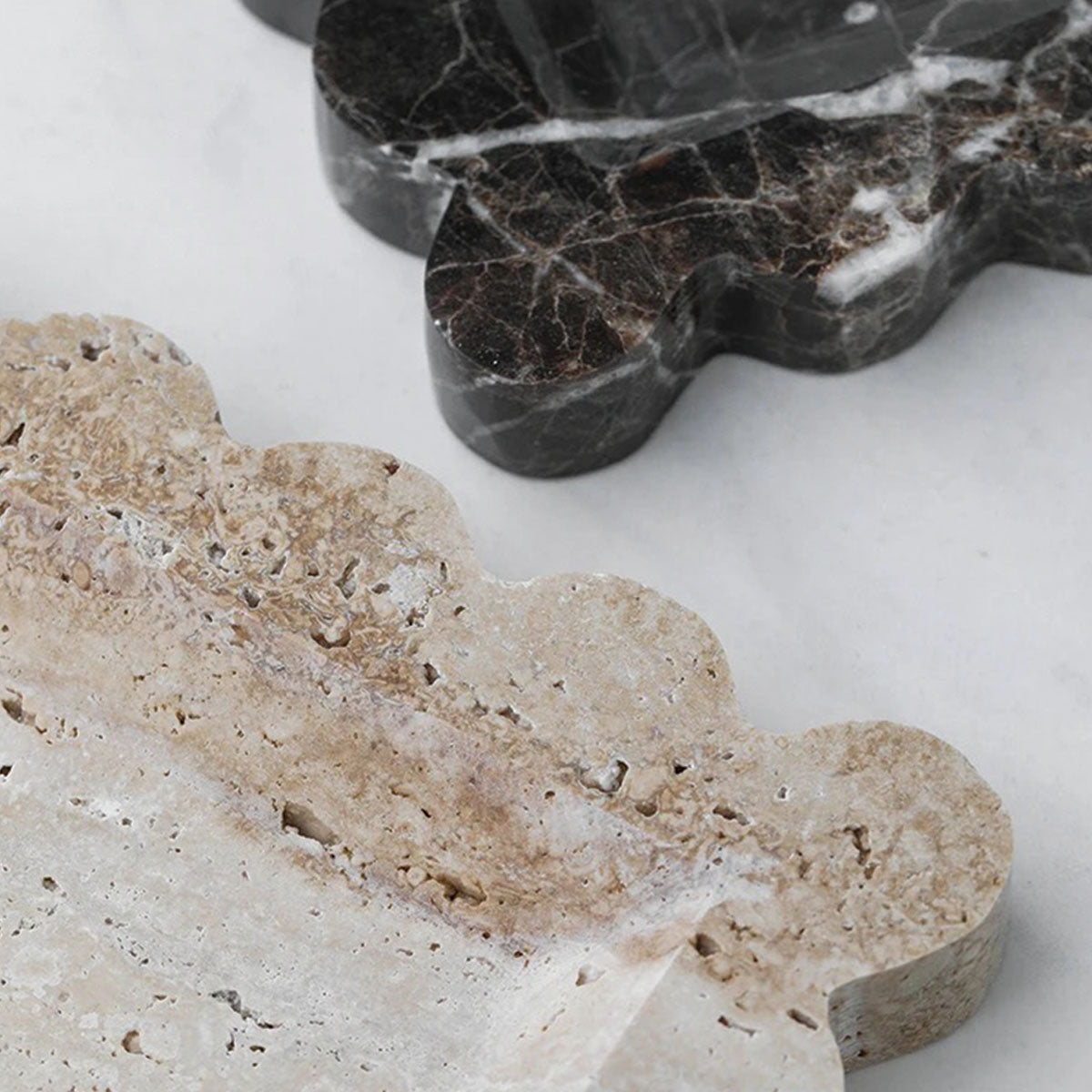 Calme Varme | Plateau en marbre – design ondulé – luxe intemporel