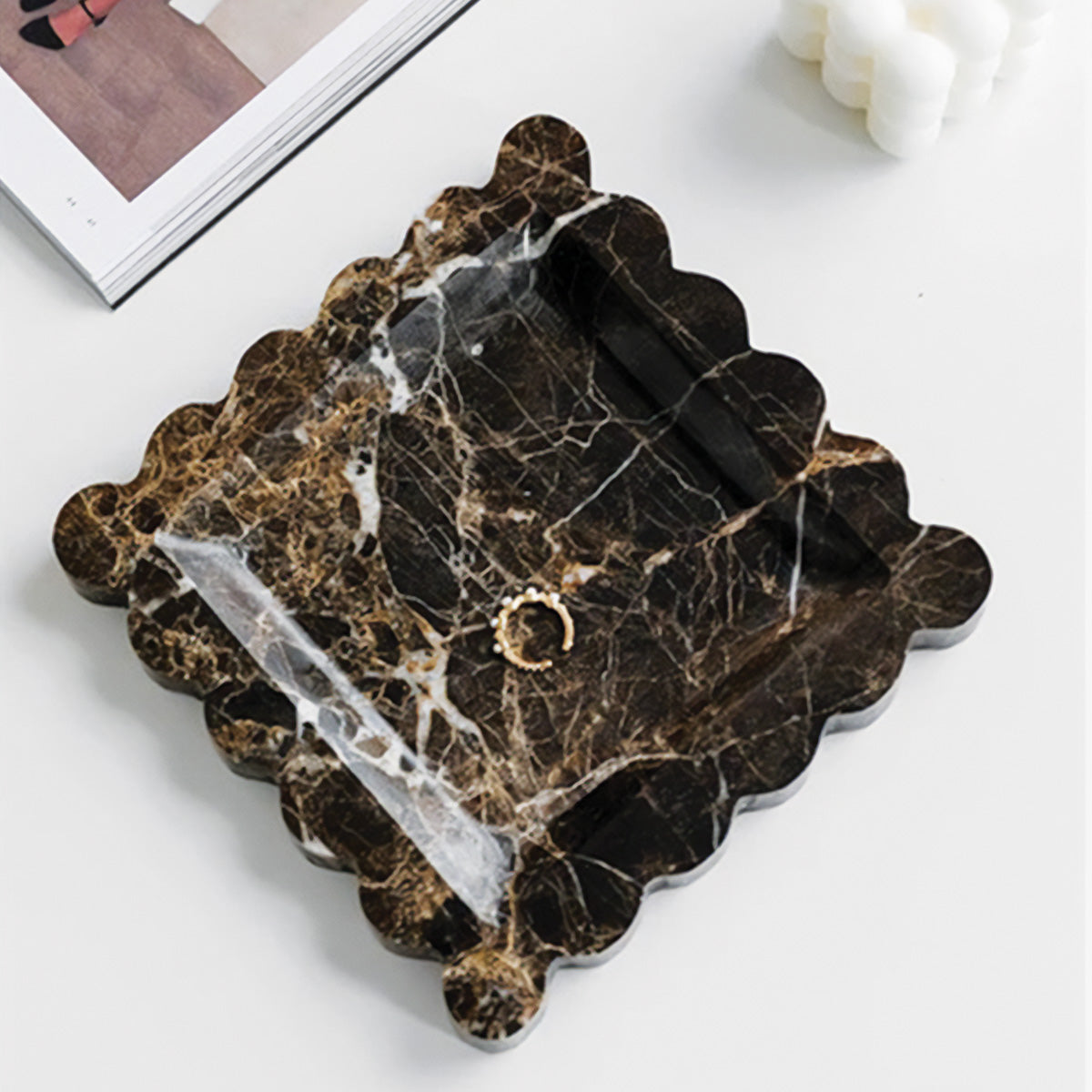 Calme Varme | Plateau en marbre – design ondulé – luxe intemporel