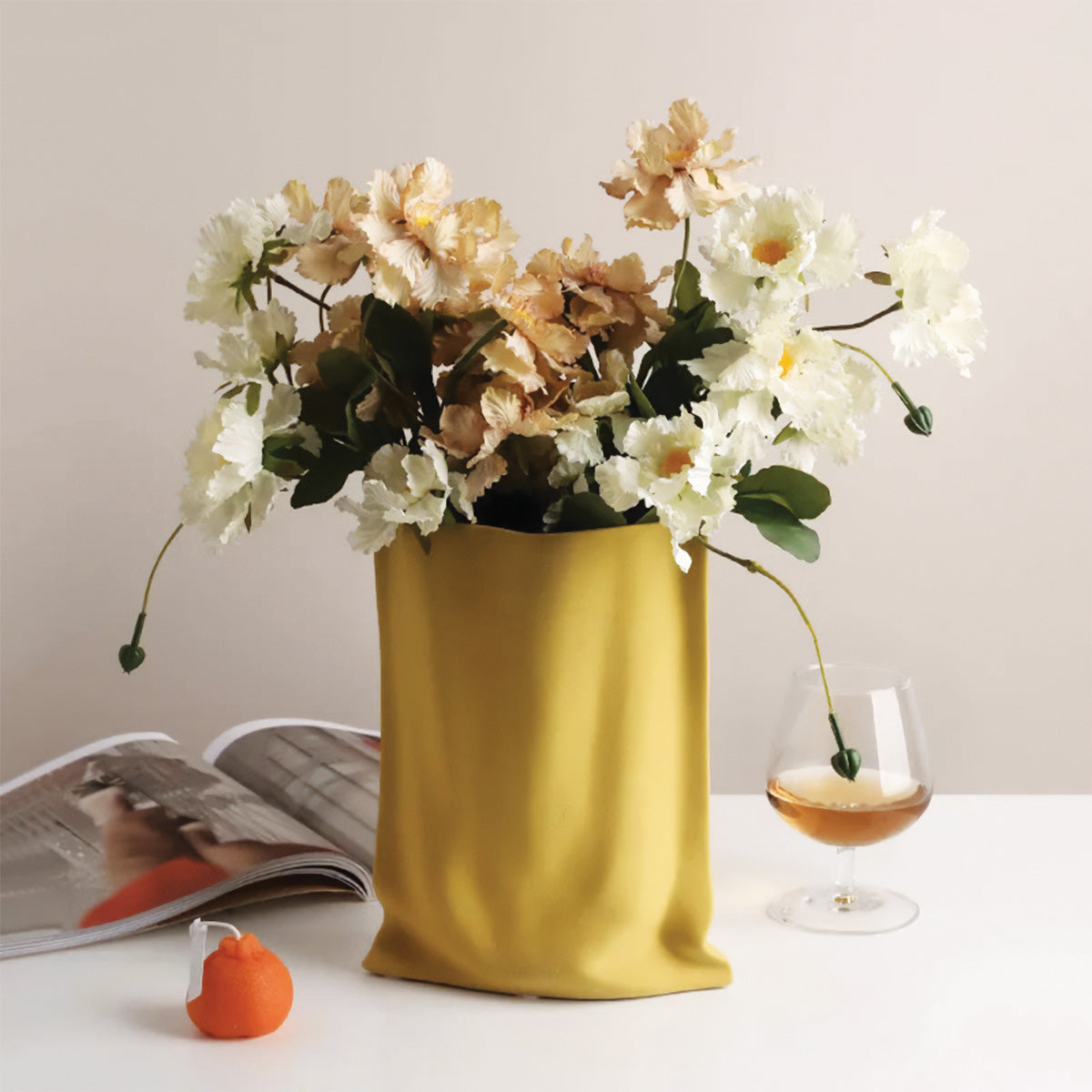 Lys Lind | Vase à fleurs plissé – Élégance moderne – Design raffiné