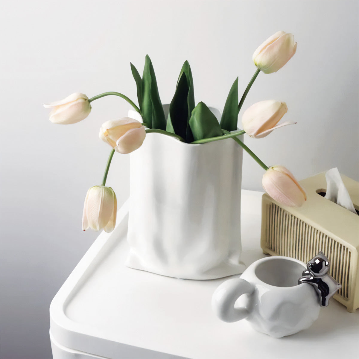 Lys Lind | Vase à fleurs plissé – Élégance moderne – Design raffiné