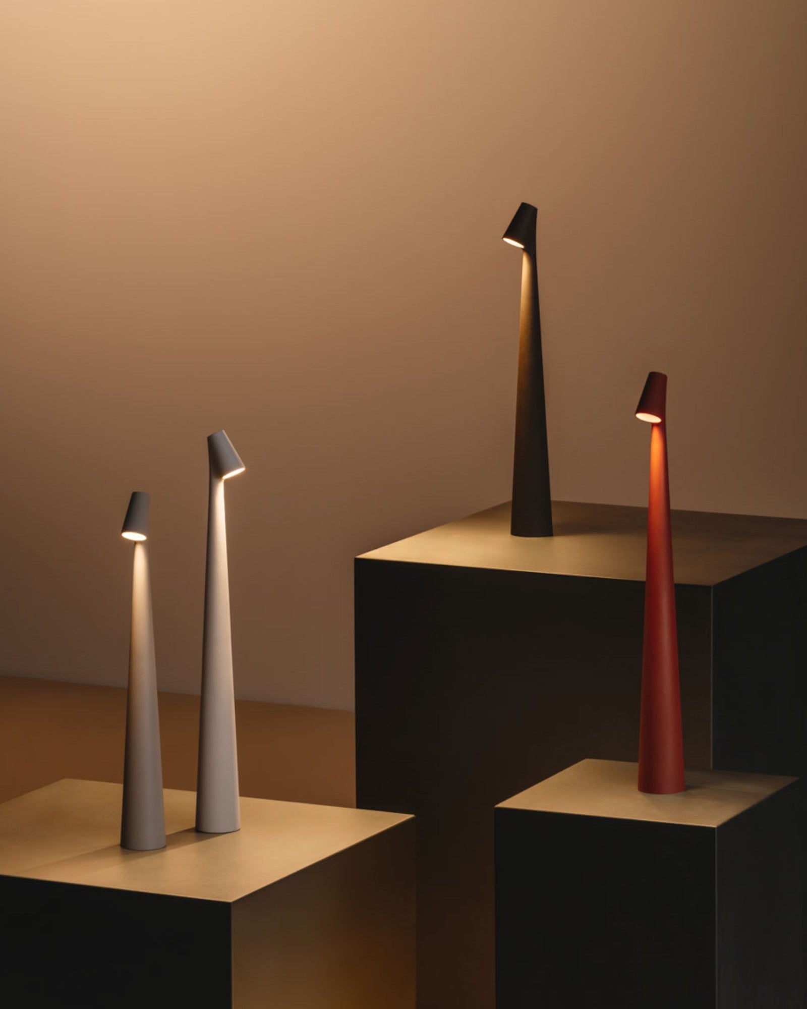 Chic Frisk | Lampe de table moderne – contrôle tactile – 3 niveaux de luminosité