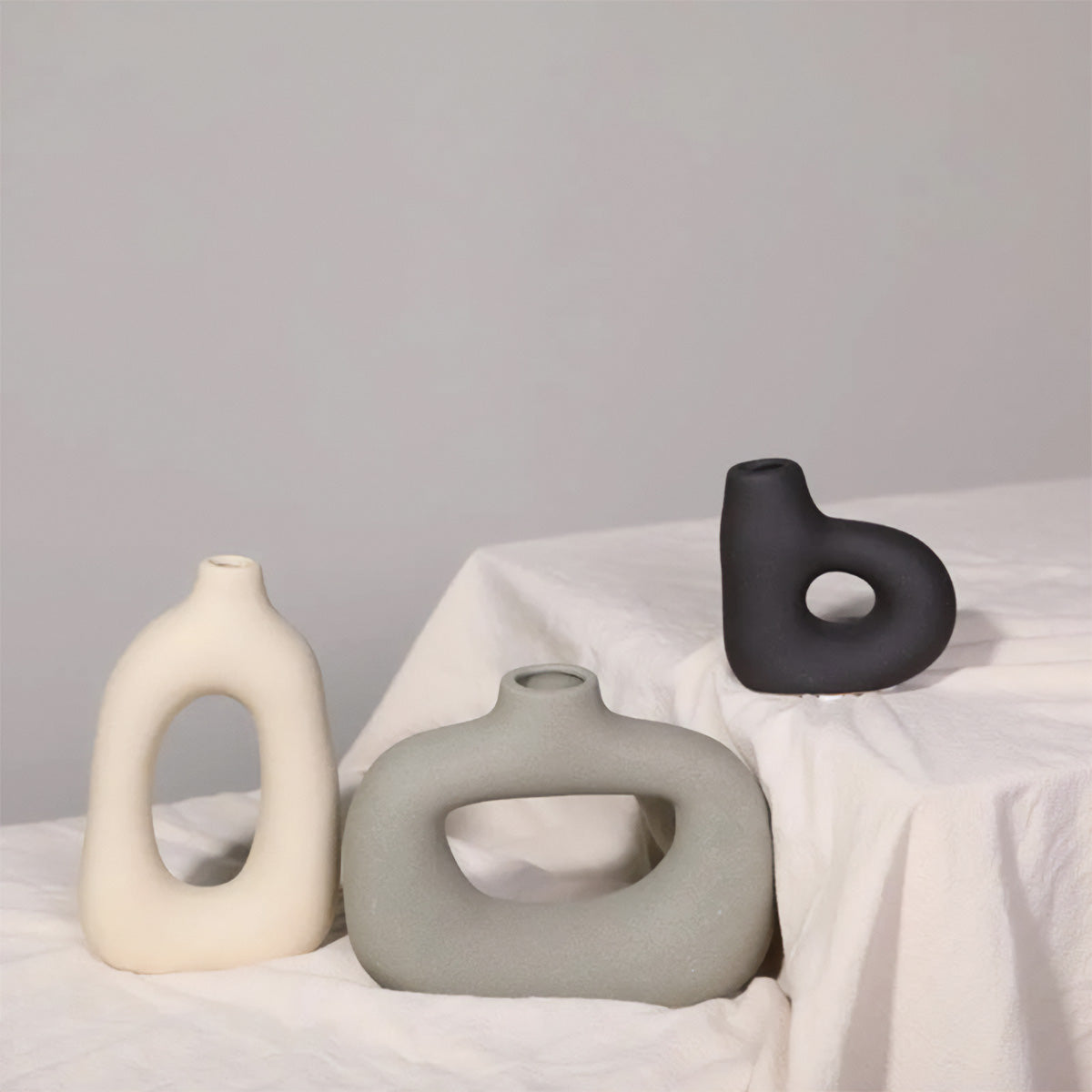 Fleur Ljus | Vase de Table en Céramique – Style Nouveau Classique – Élégance Givrée