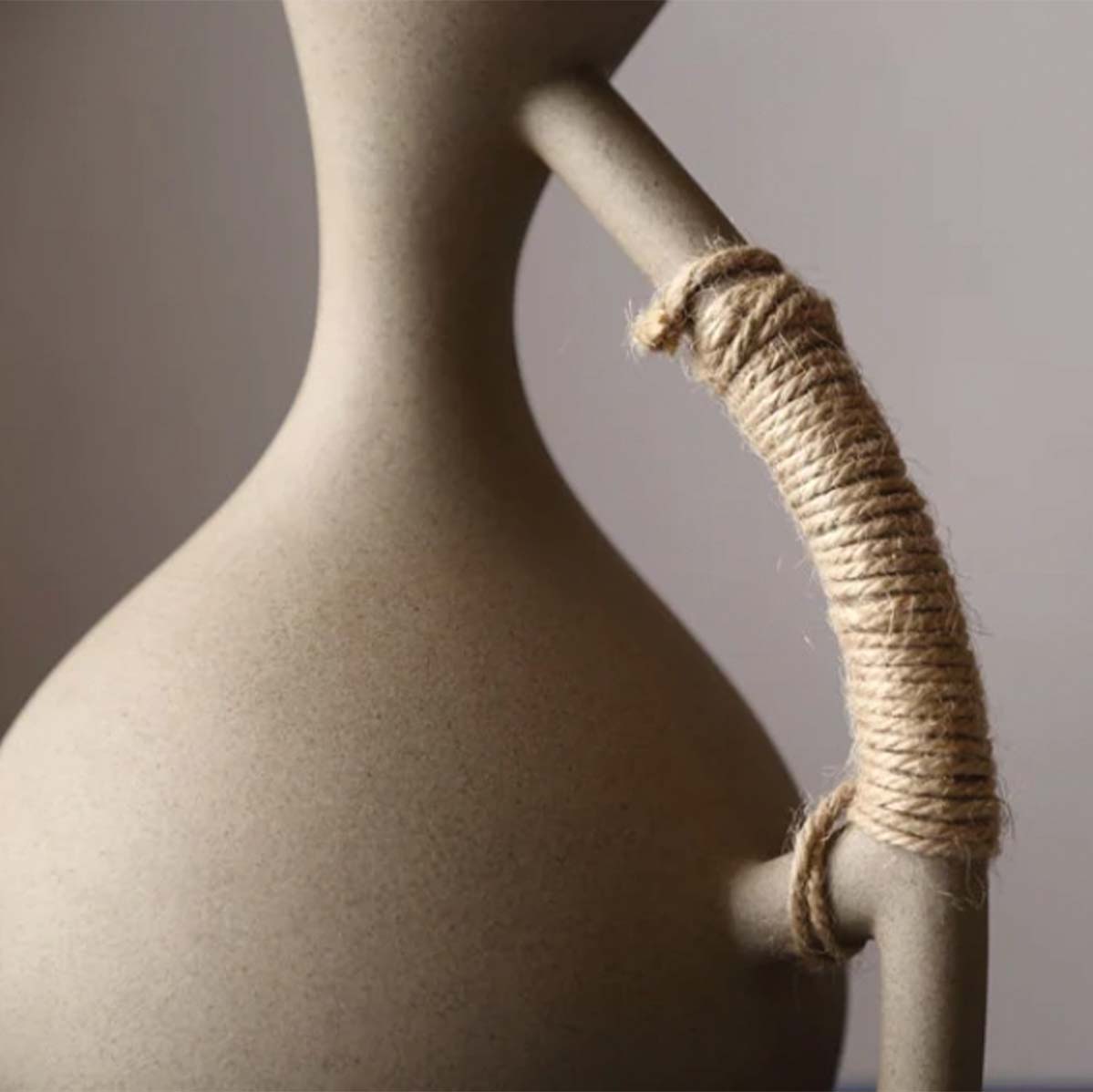 Noreil | Pichet en céramique – glaçure mate – design moderne