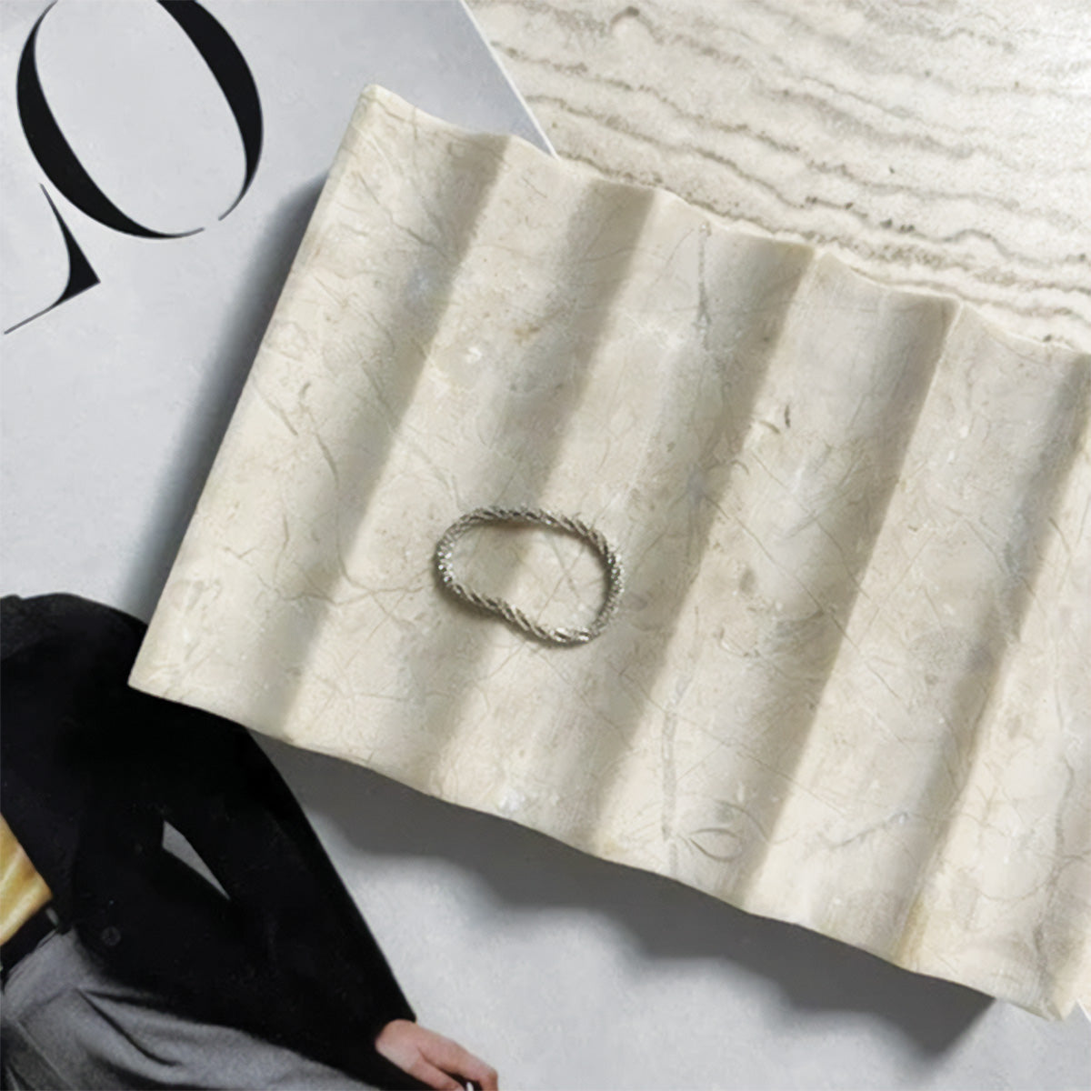 Norord | Plateau en pierre – design strié – élégance naturelle