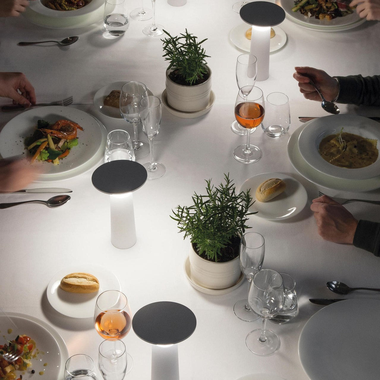 Éclat Hem | Lampe de table LED – Dimmable, rotation 360°