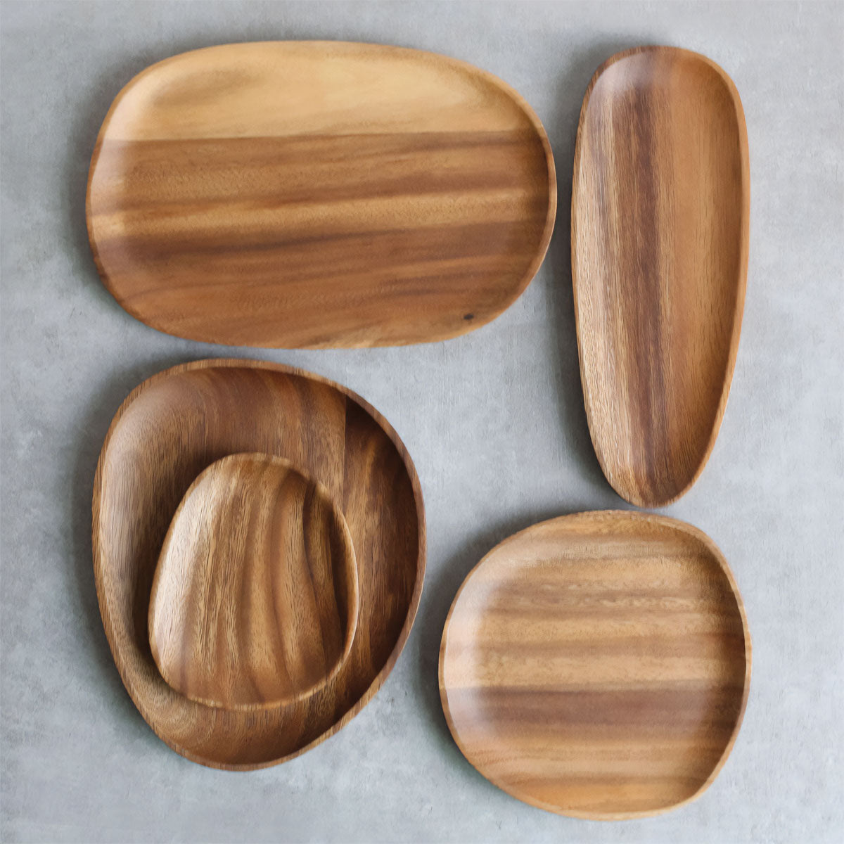 Snörme | Plateaux en noyer et acacia – Élégance naturelle