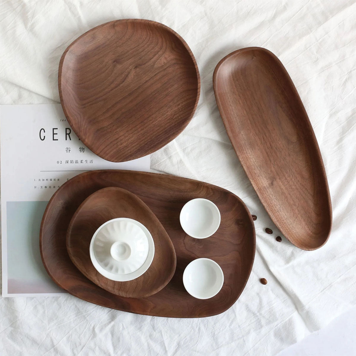 Snörme | Plateaux en noyer et acacia – Élégance naturelle