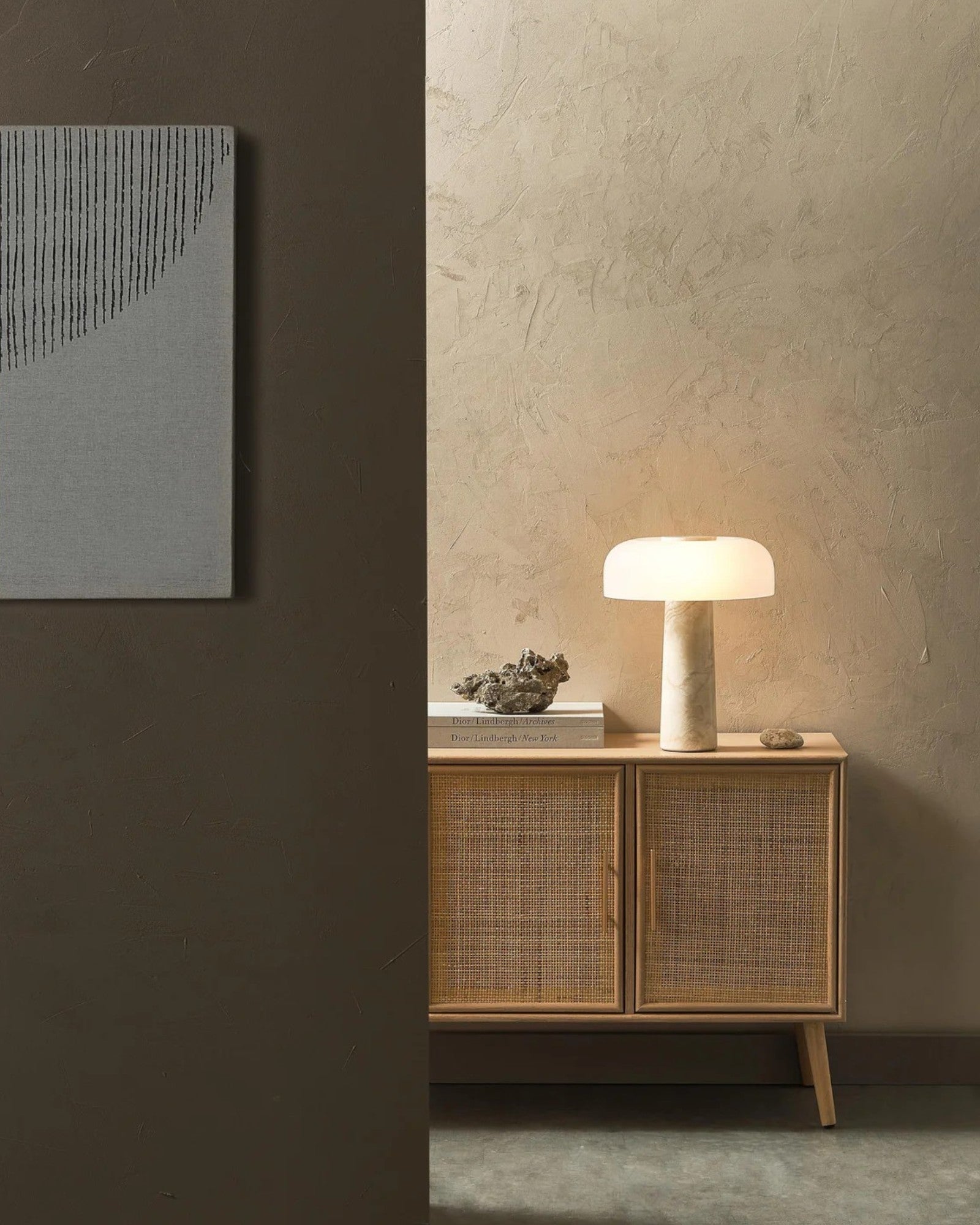 Mateil | Lampe de table élégante – verre blanc et marbre brun – Ø32cm
