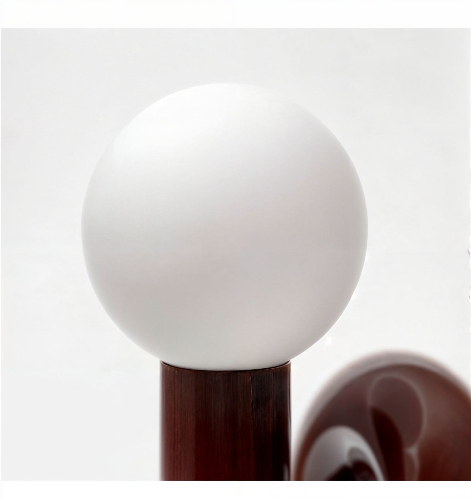 Neige Ljus | Lampe de table LED – abat-jour en verre – design moderne