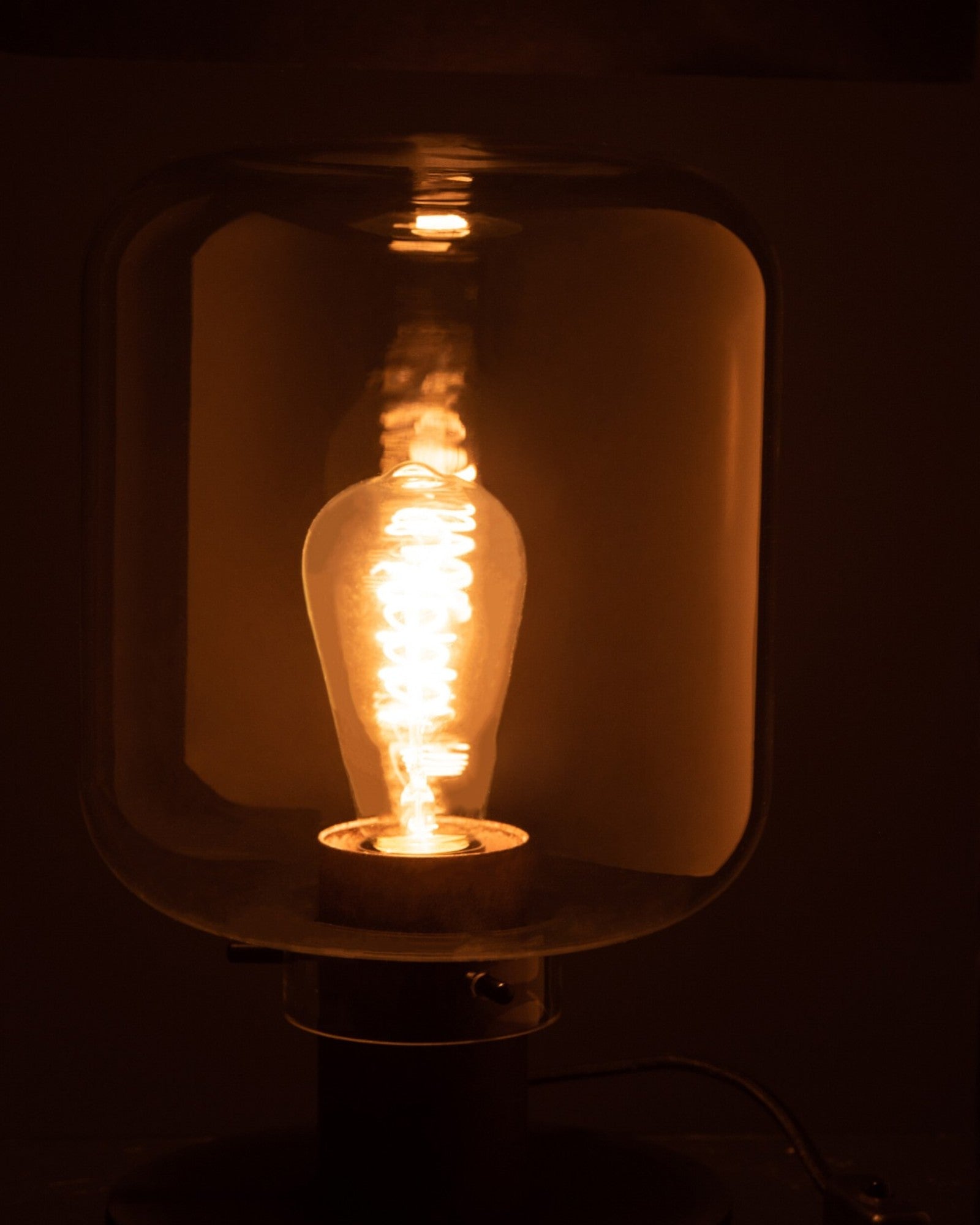 Brueau | Lampe de table en verre et métal – design moderne – élégance intemporelle