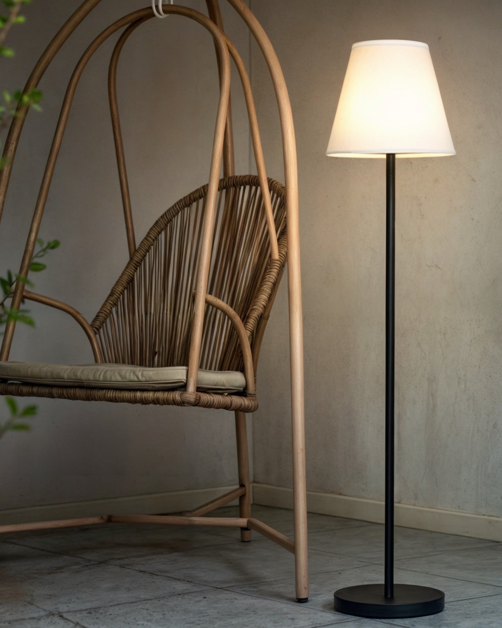 Vent Snö | Lampe sur pied extérieure – Design scandinave – Éclairage RGB – Énergie solaire