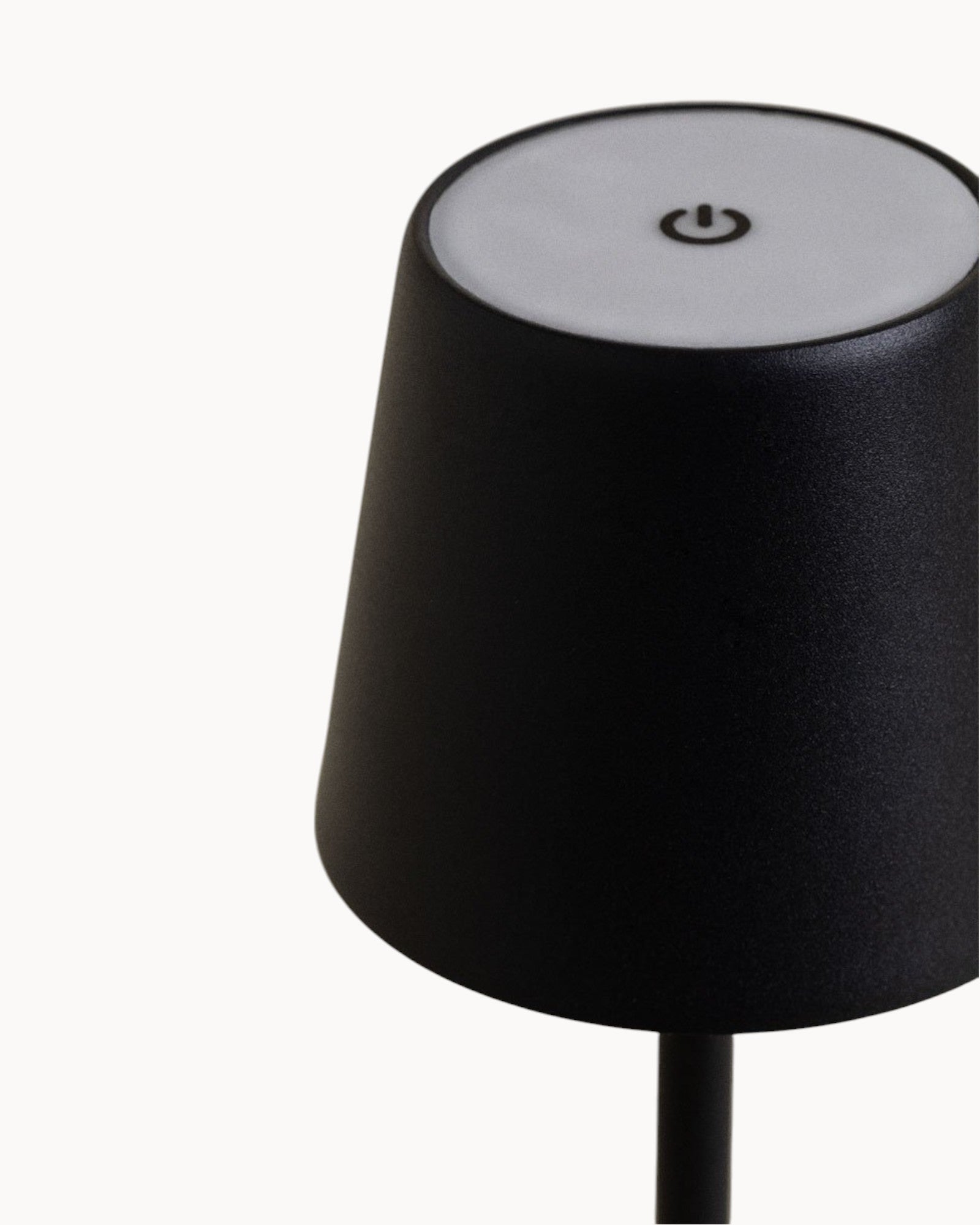 Soleil Storm | Lampe de table LED – Toucher 3 couleurs – Design moderne – Recharge USB