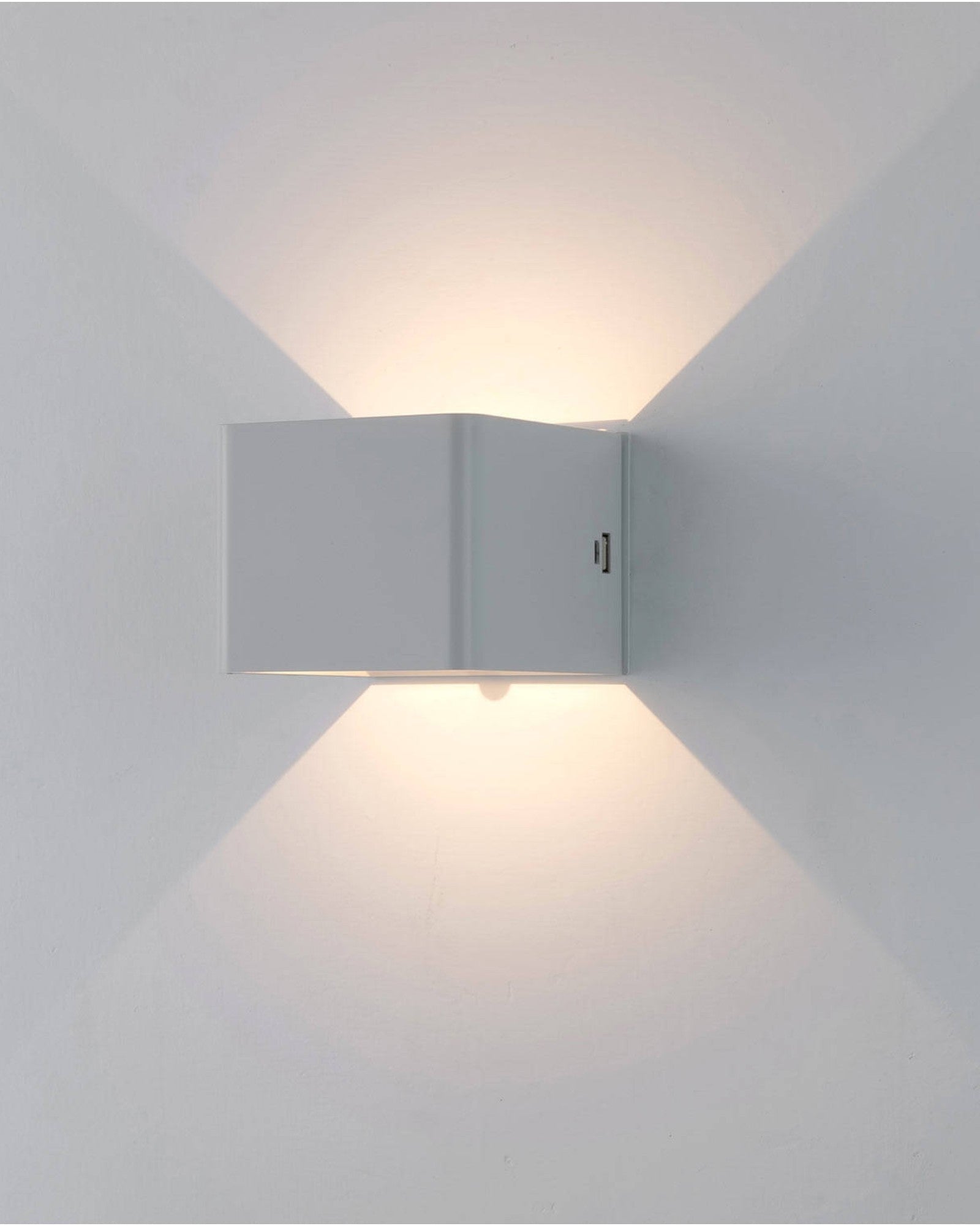 Nuikon | Lampe murale LED rechargeable – capteur de mouvement