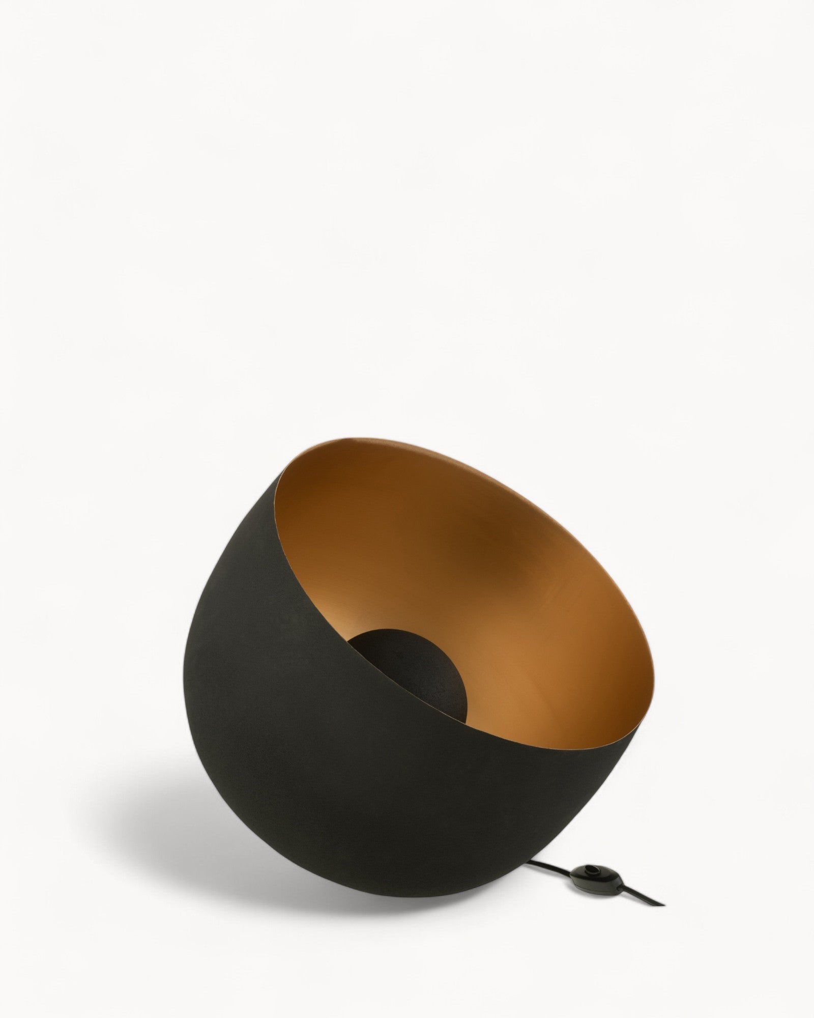 Douce Hav | Lampe en métal ronde - Élégance moderne - Intérieur/Extérieur