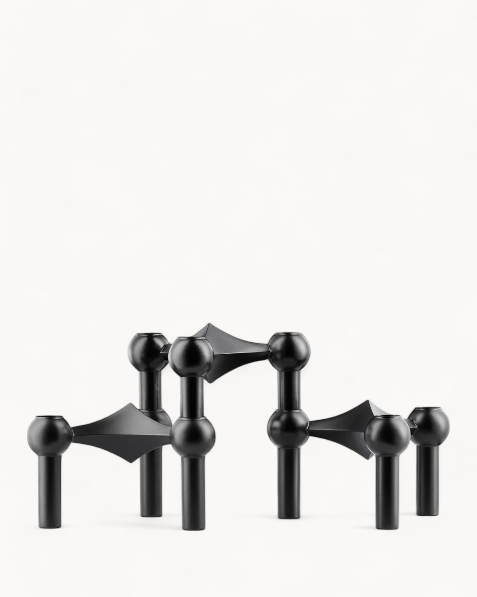 Maieau | Bougeoirs sculpturaux – métal raffiné – 3 pièces