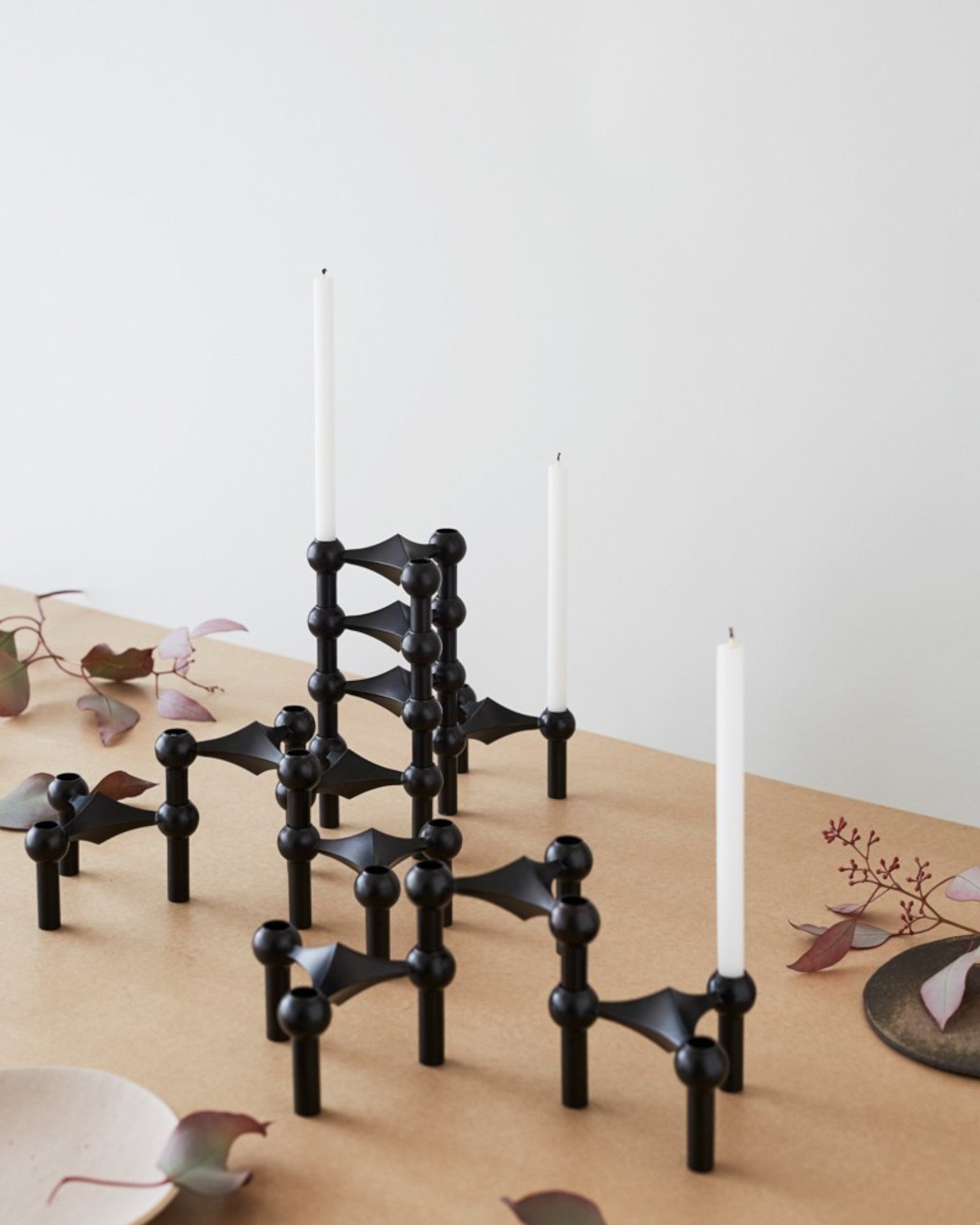 Maieau | Bougeoirs sculpturaux – métal raffiné – 3 pièces