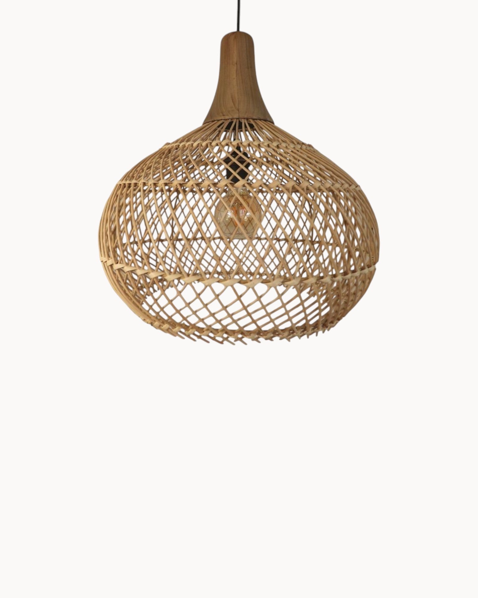 Lumi Sol | Lampe suspendue en rattan – design scandinave – ambiance chaleureuse
