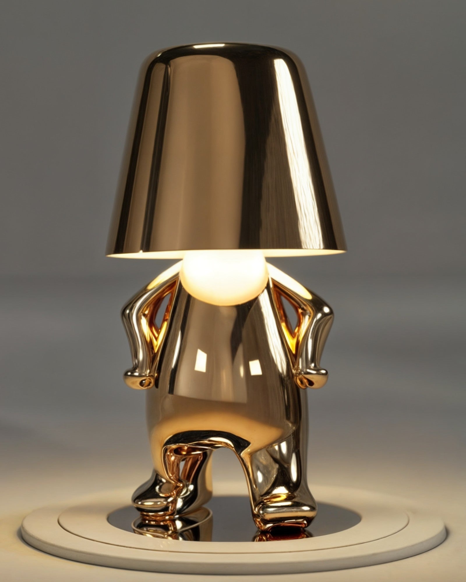 Tidpur | Lampe de table USB rechargeable – dorée – dimmable