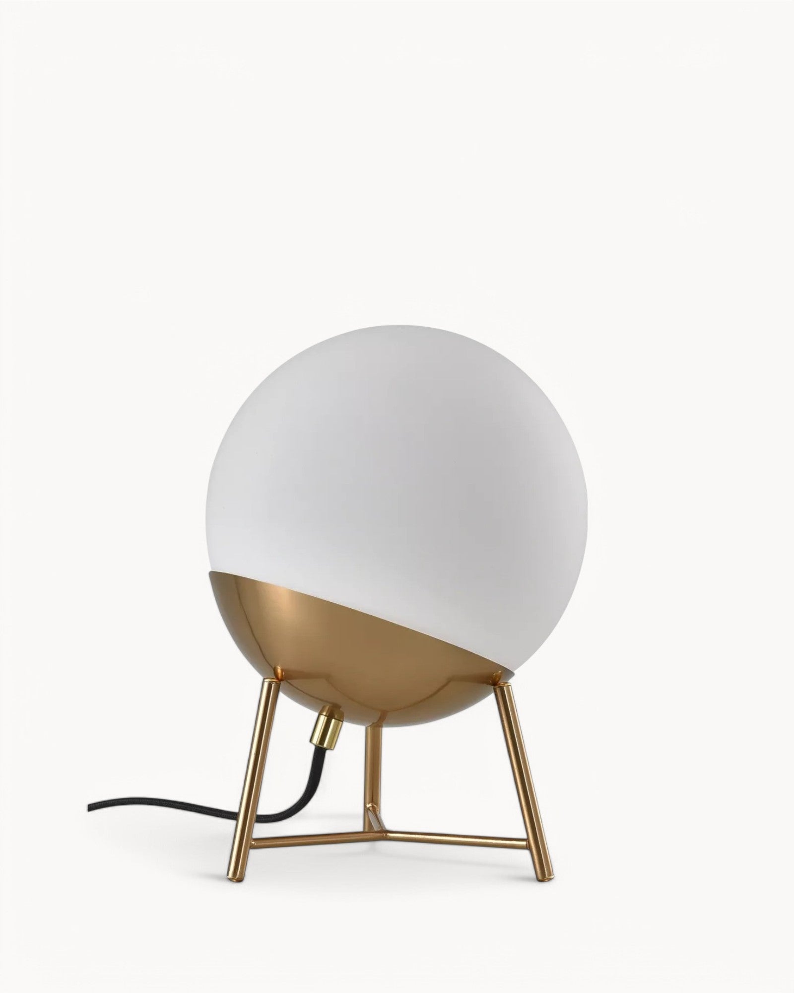 Bruhic | Lampe de table élégante – finition laiton – design moderne