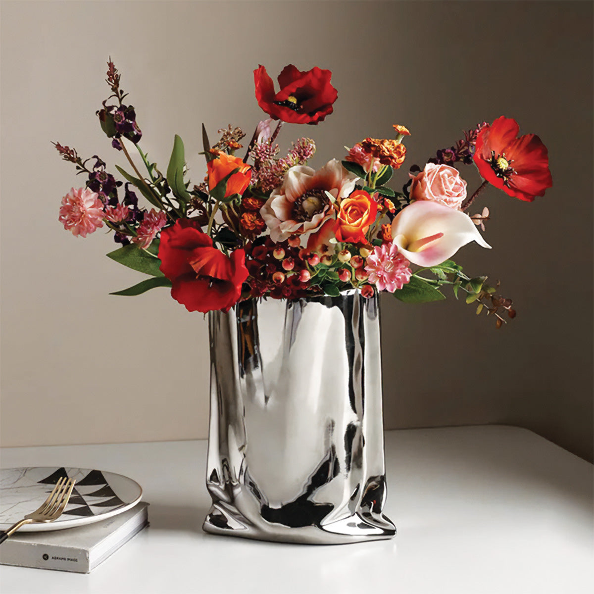 Lys Lind | Vase à fleurs plissé – Élégance moderne – Design raffiné
