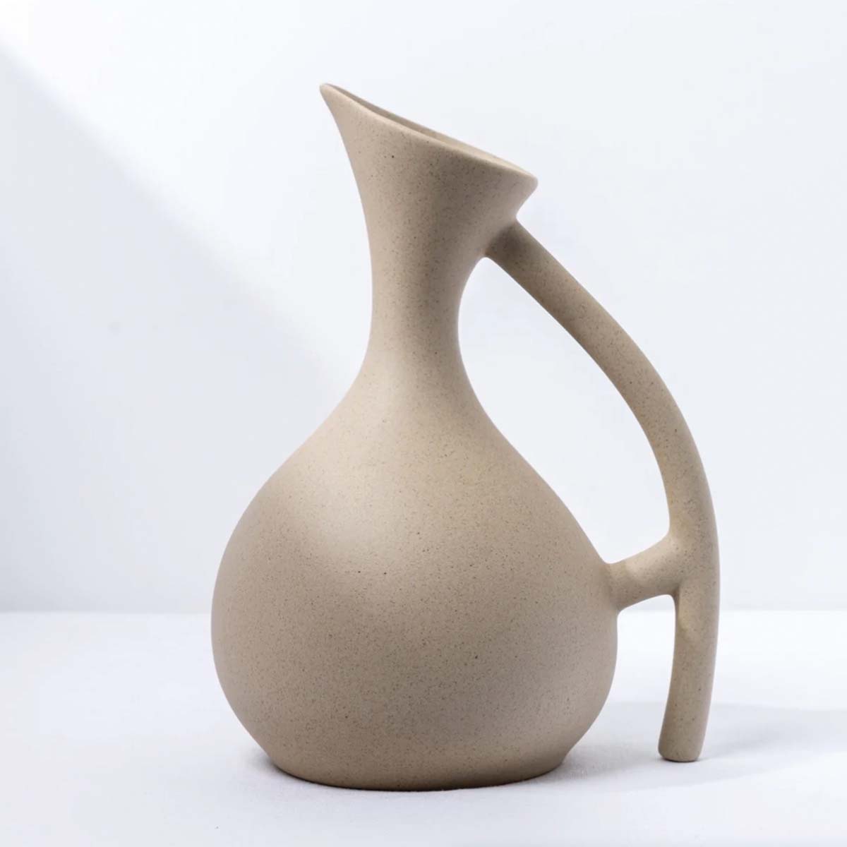 Noreil | Pichet en céramique – glaçure mate – design moderne