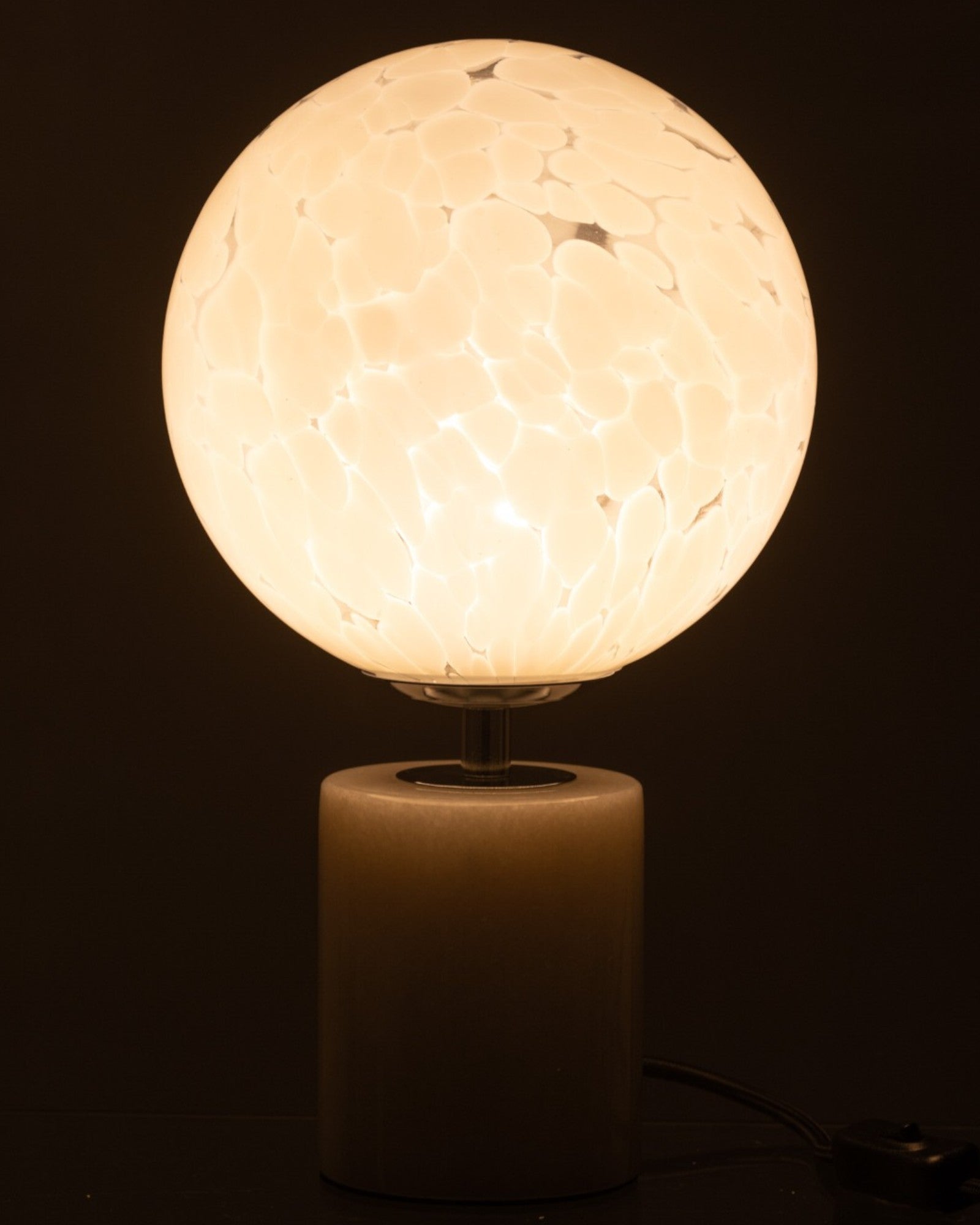 Fleur Snö | Lampe de table élégante – Verre blanc – Design raffiné