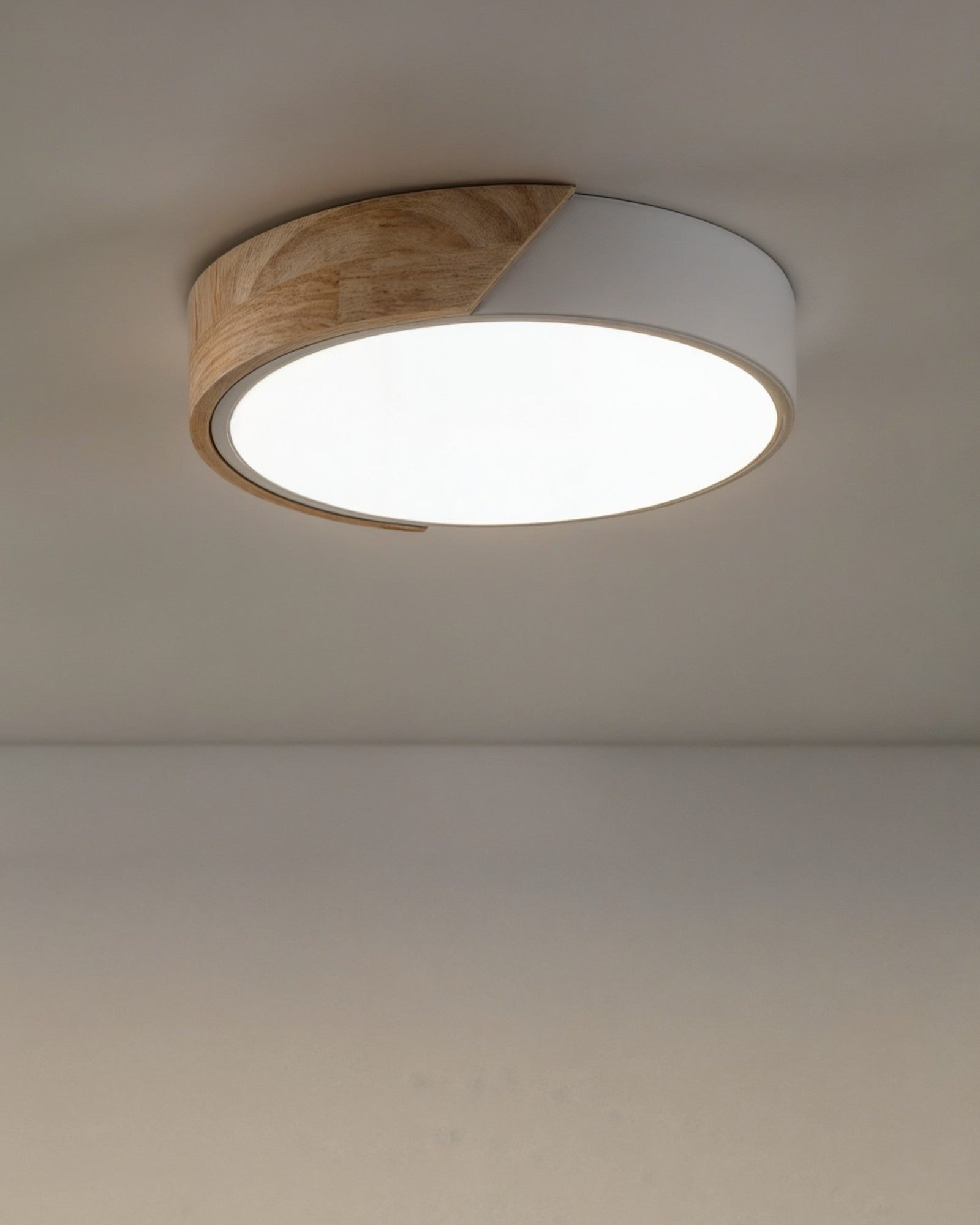 Neige Nord | Lampe de plafond LED – Bois et fer – CCT réglable