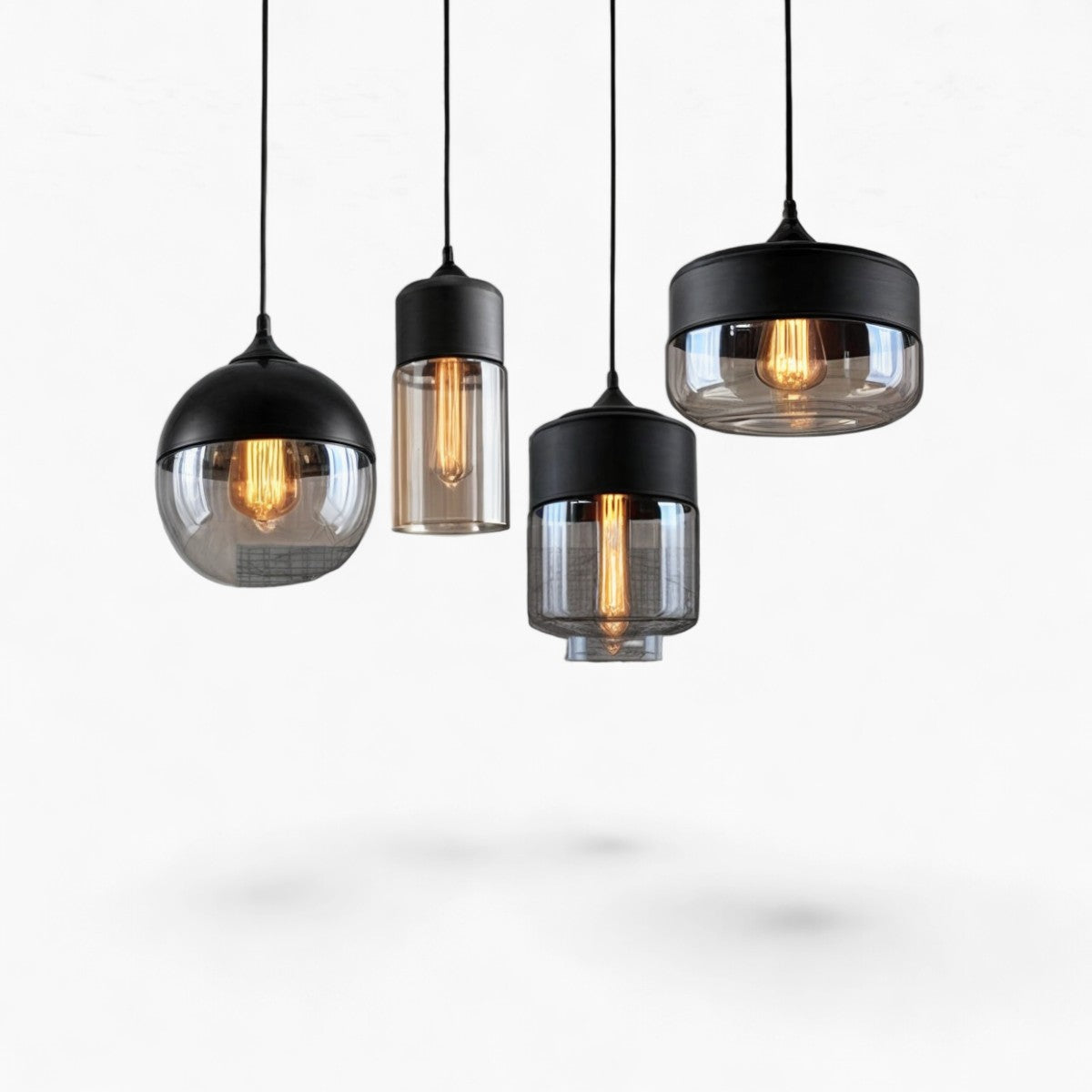 Linsnö | Suspension moderne – 4 formes – abat-jour en verre clair – accents en métal et bois